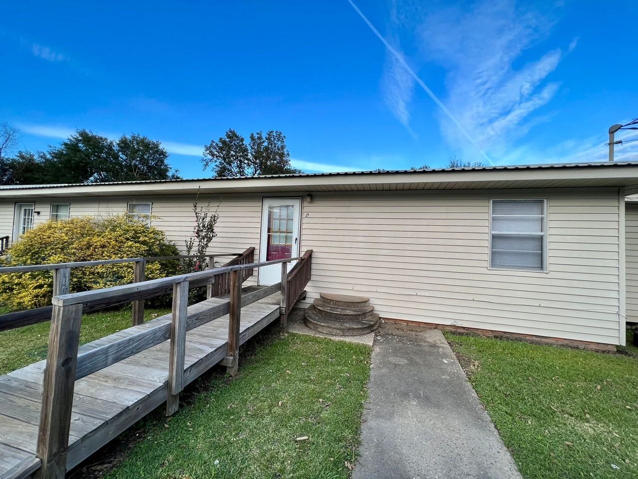 311 E 4th Street - Photo 2 of 15