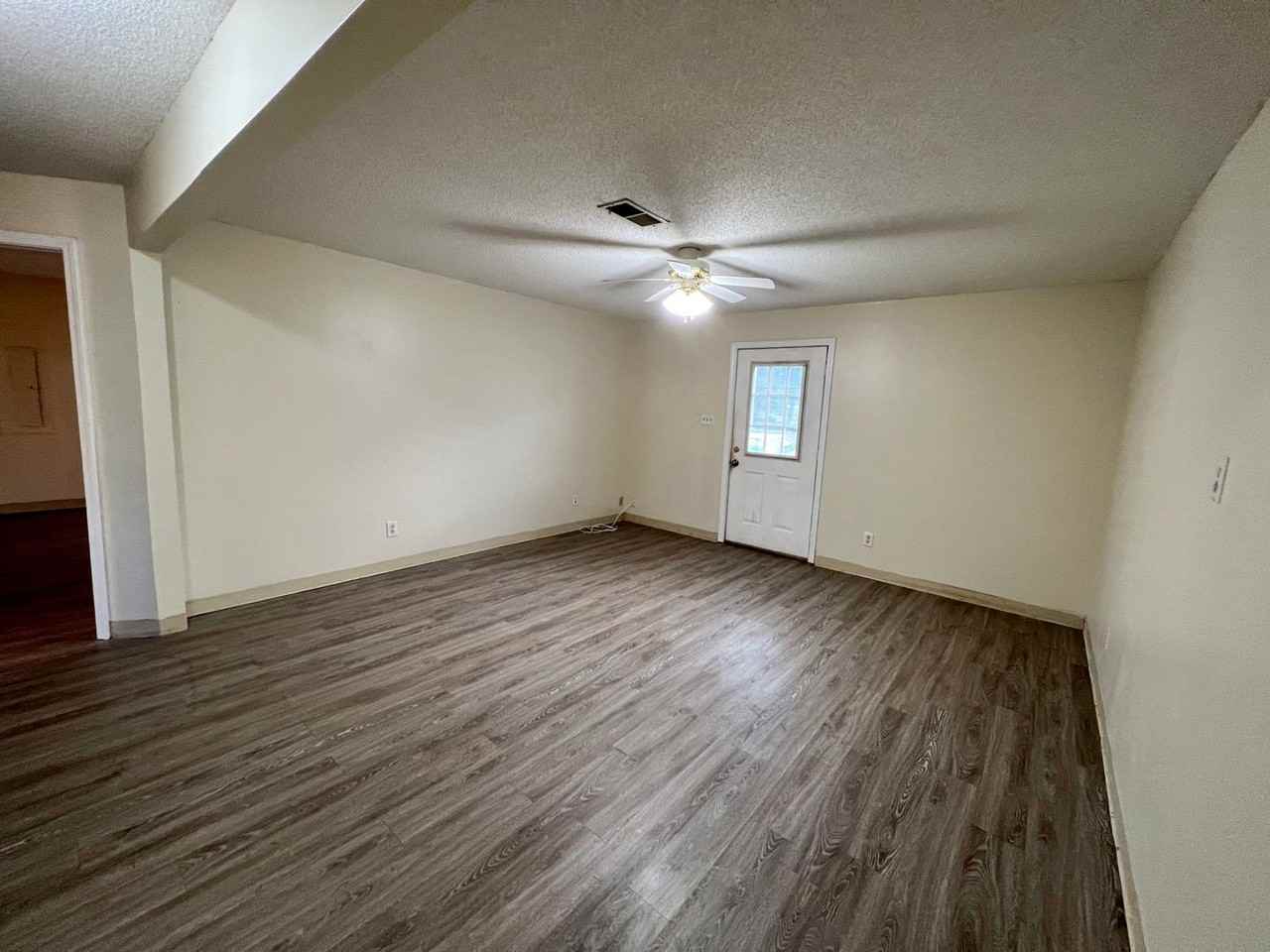 311 E 4th Street - Photo 3 of 15