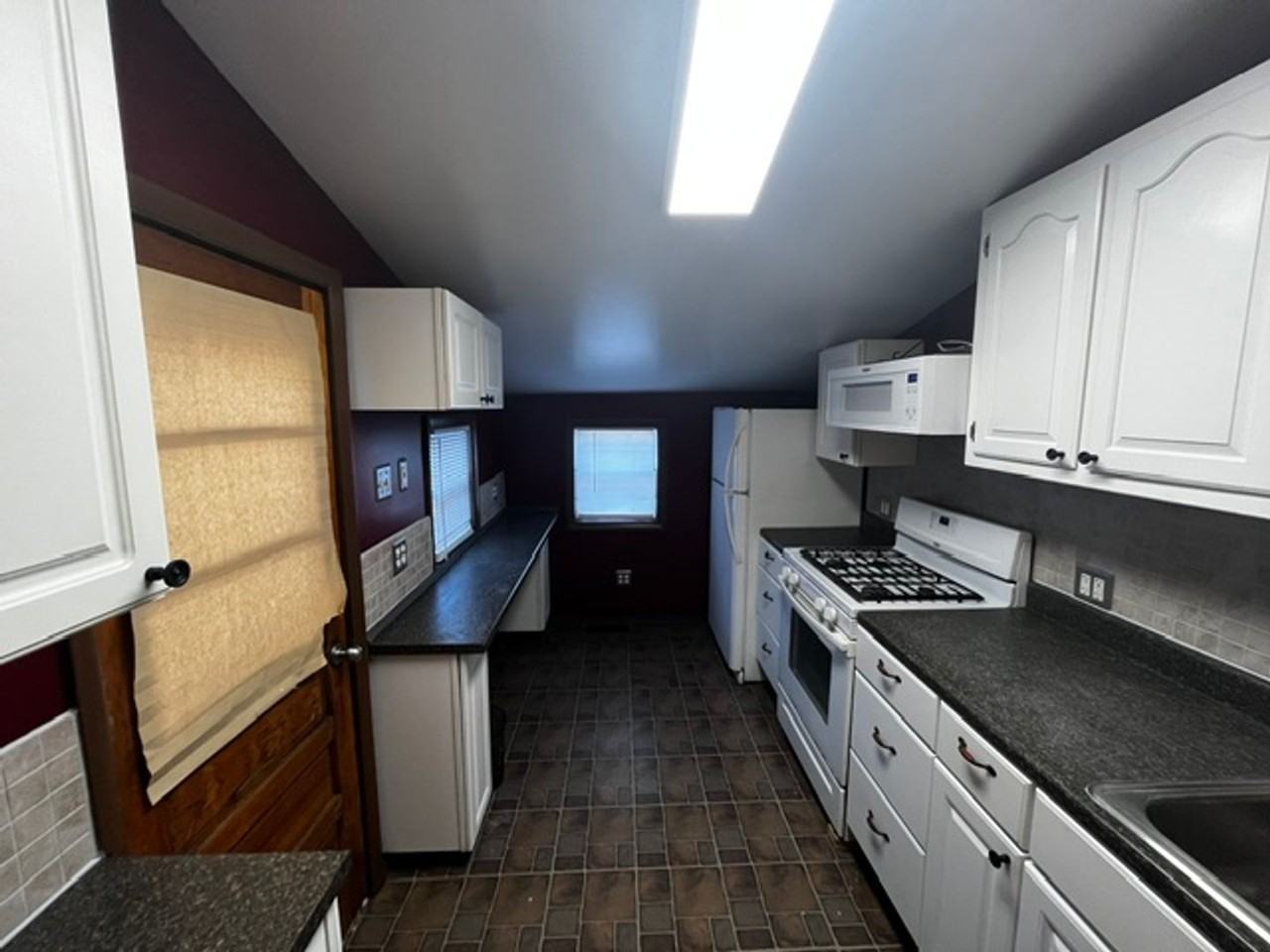 1417 Cotton St - Photo 3 of 12