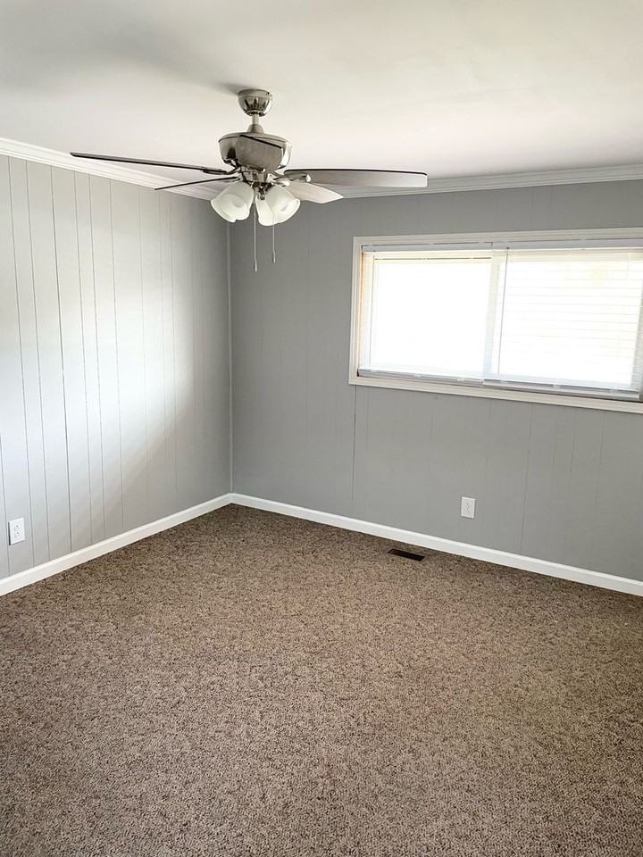 7025 Carters Valley Rd #4 - Photo 6 of 13