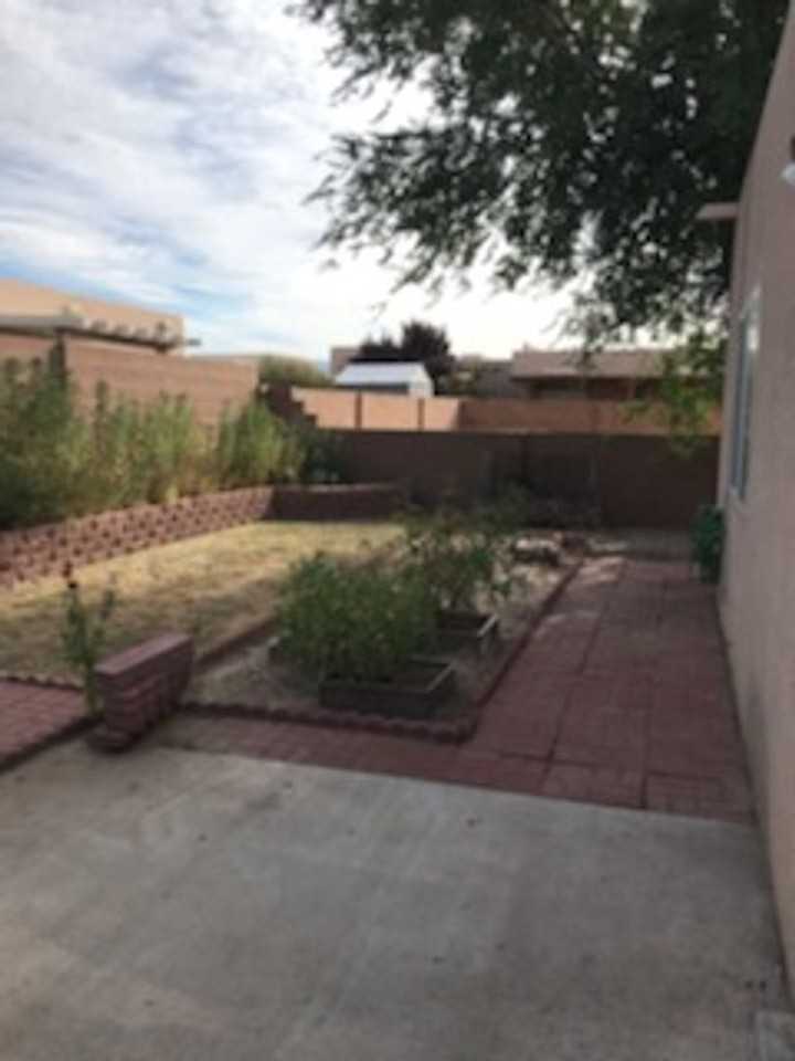 5905 Camino Corto Nw - Photo 2 of 15