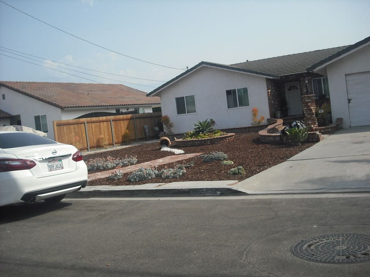 233 Orange Dr - Photo 2 of 3