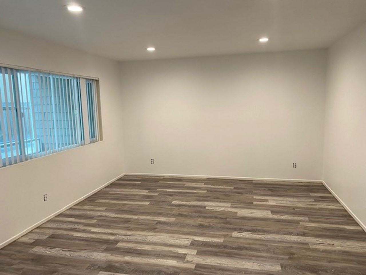 15th418 - Photo 2 of 14