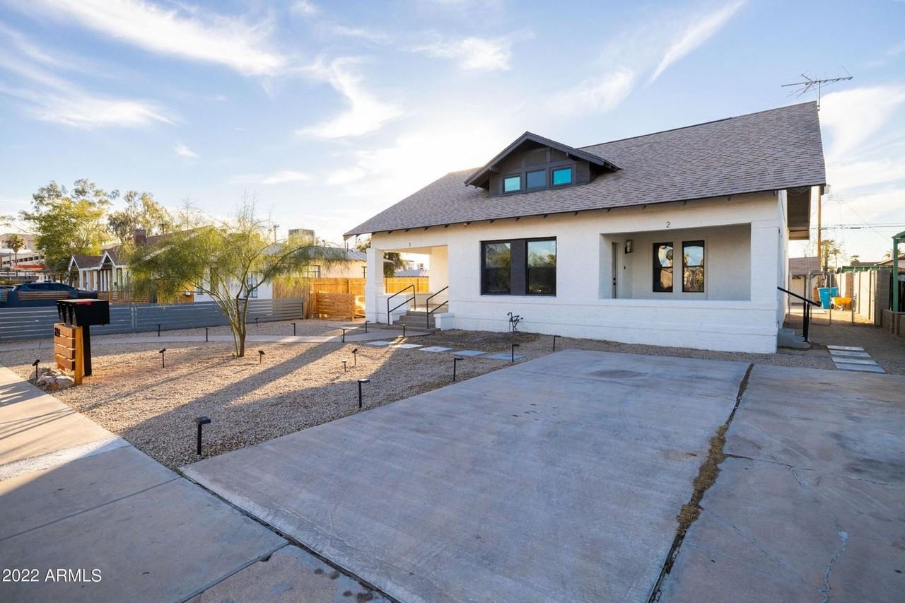 326 N 17th Dr LLC - Photo 6 of 50