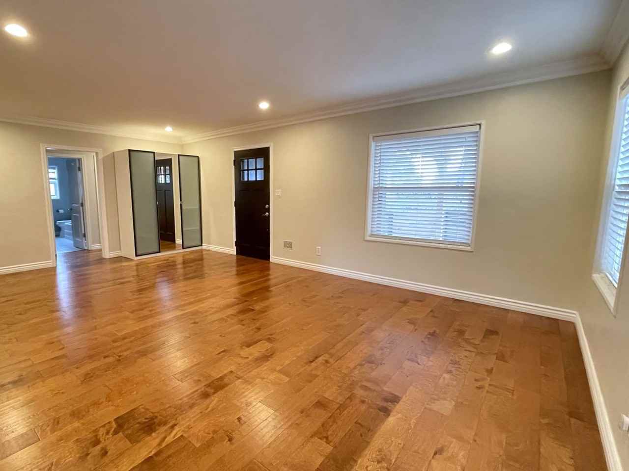 716 W Upas St - Photo 5 of 29