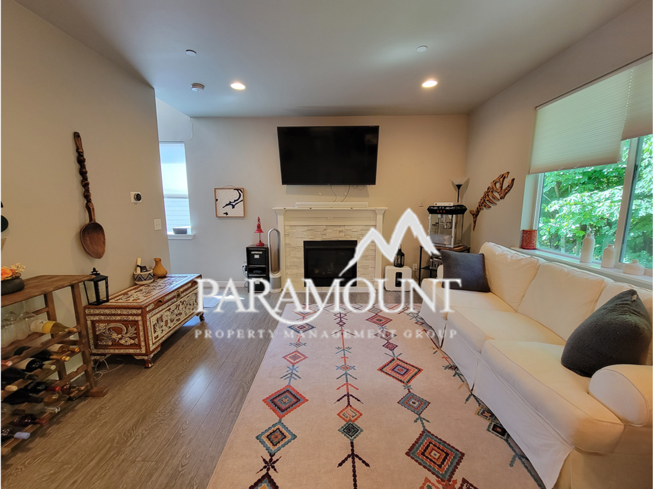 747 Freedom Court Southeast - Photo 4 of 18