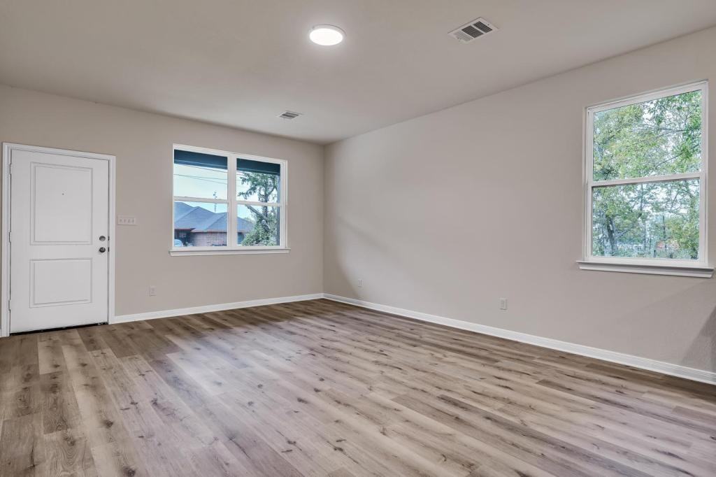 309 West Martin Luther King Jr Drive - Photo 6 of 24