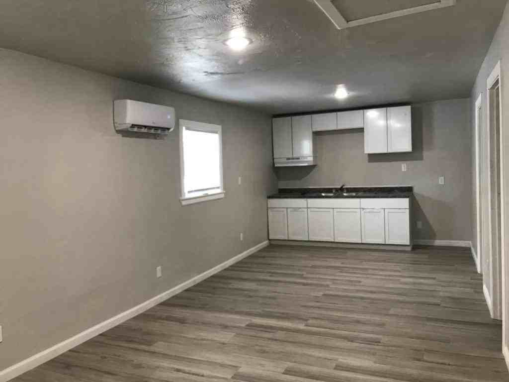 8510 Safeguard St - Photo 2 of 17