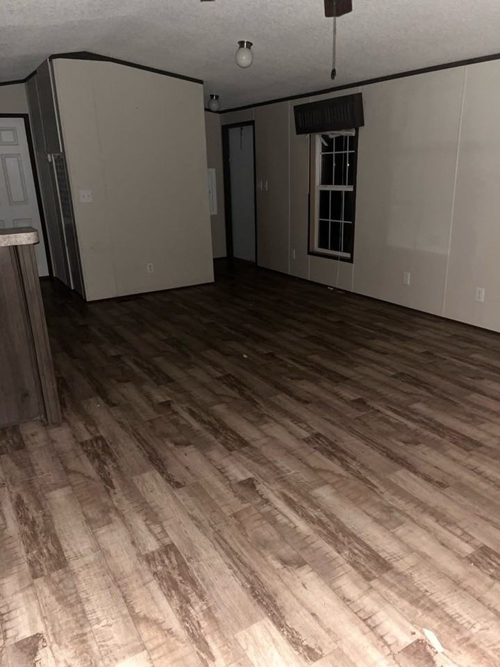 131 Country Oaks St - Photo 3 of 9