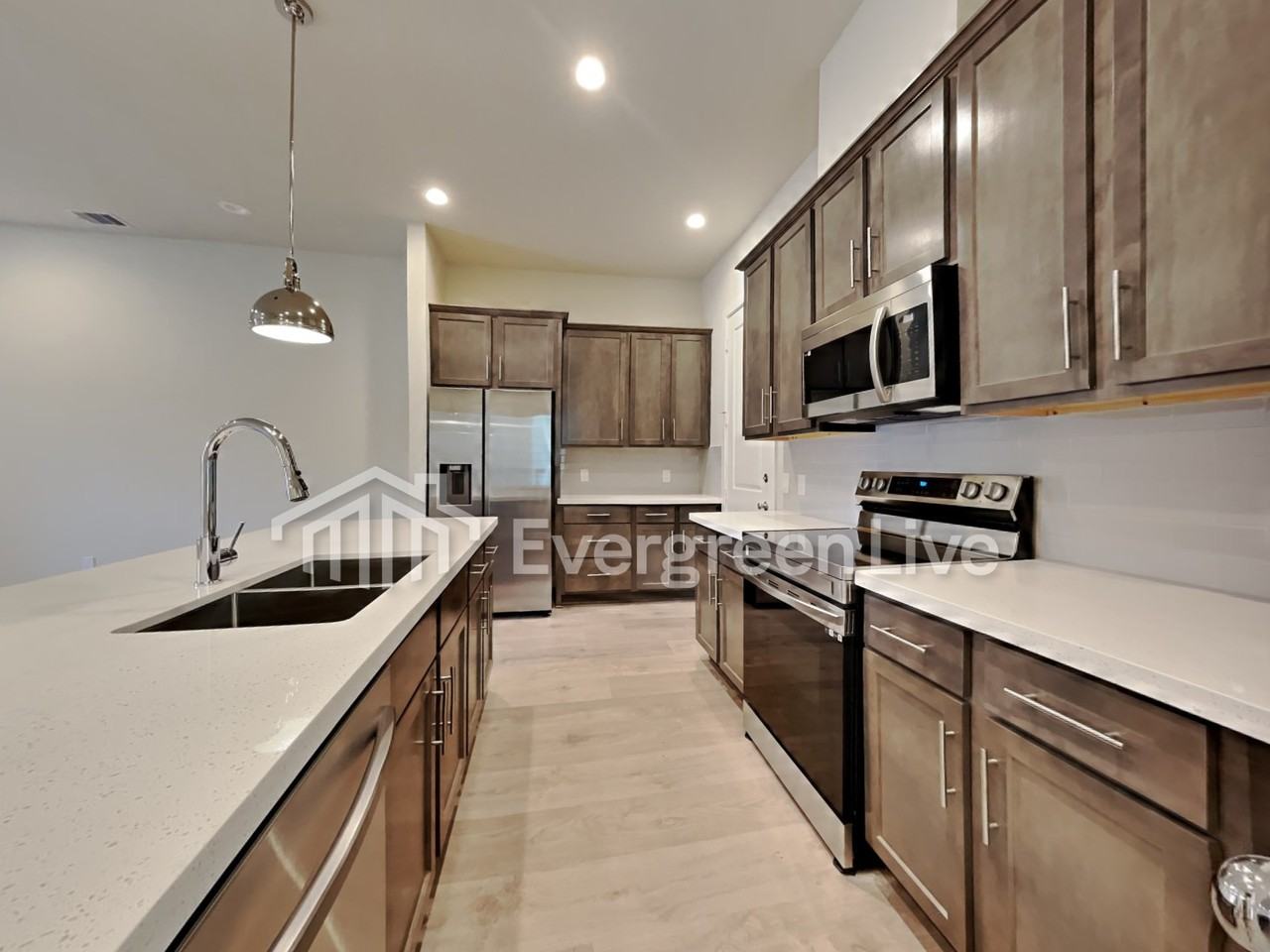 2604 Turner Quinn Way - Photo 2 of 16