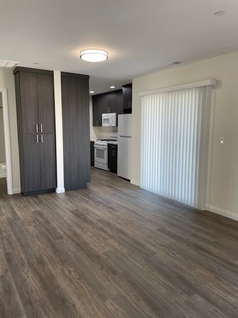 51 Oaklawn Ave #2 - Photo 3 of 12