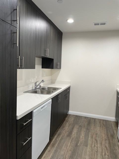 51 Oaklawn Ave #2 - Photo 4 of 12