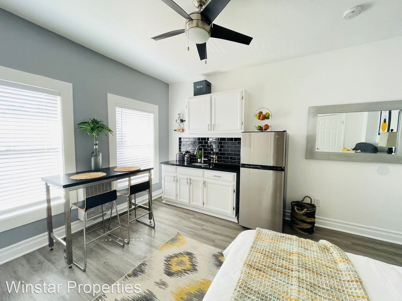 744 Beacon Ave - Photo 2 of 6