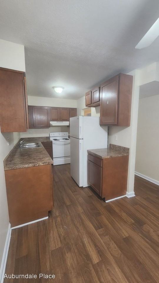 7300, 7308 & 7310 Southside Drive - Photo 2 of 15