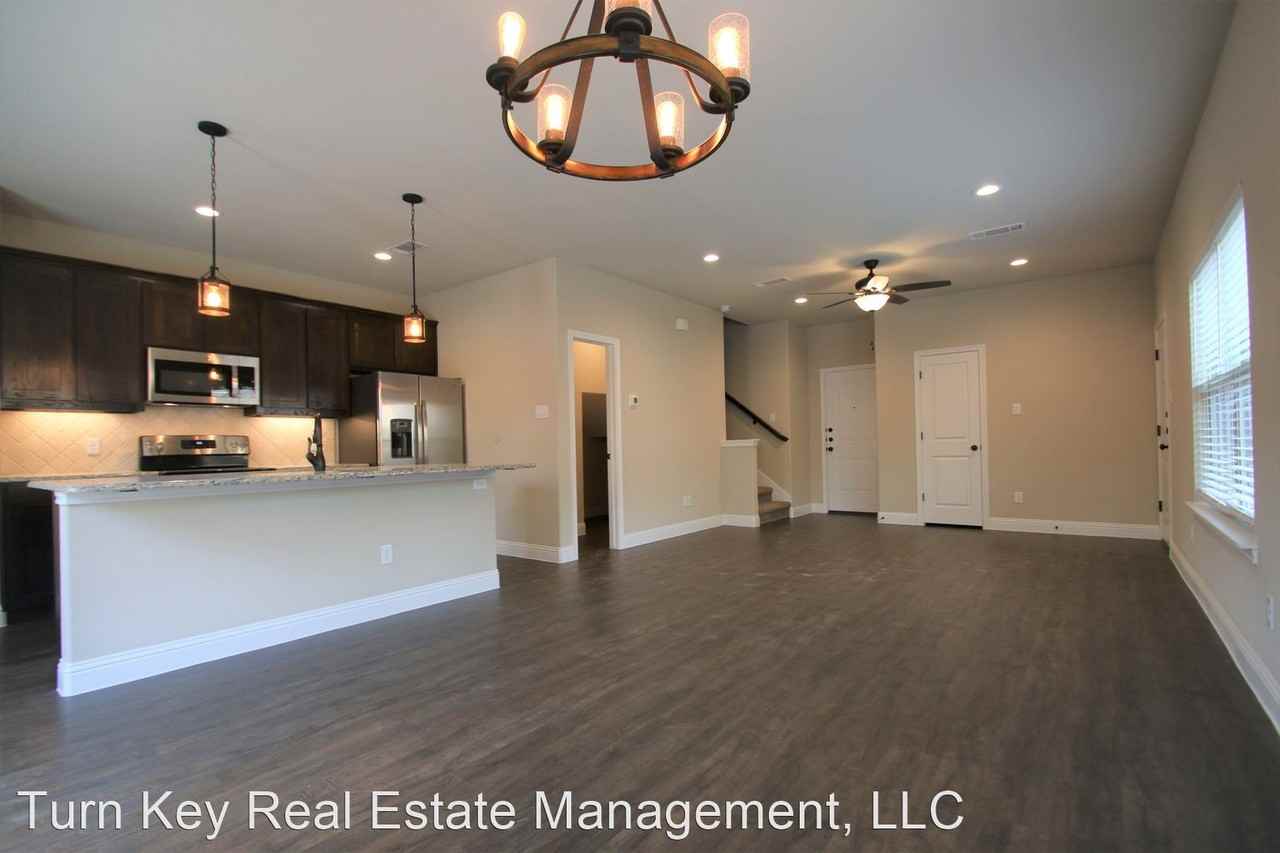 813-815 Jameson St. - Photo 2 of 21