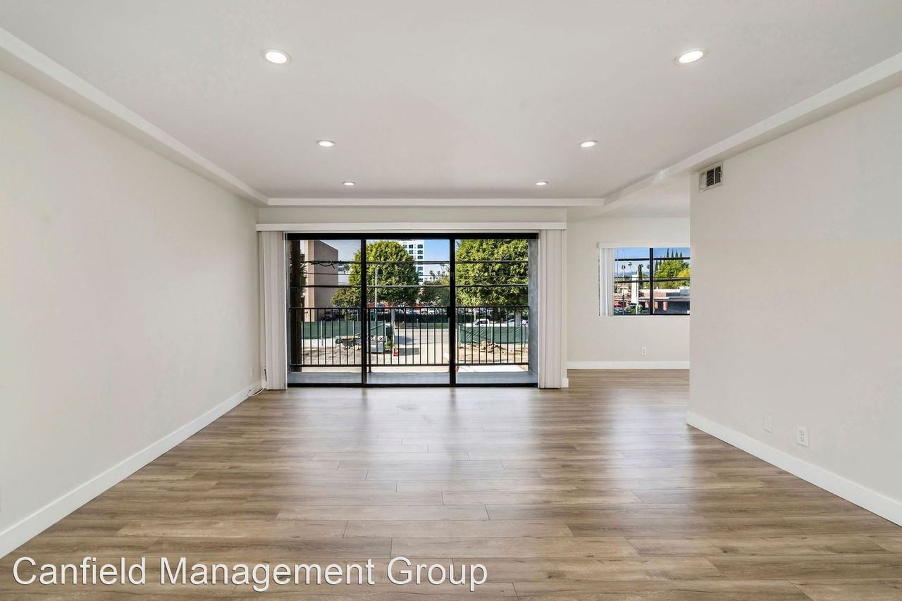 121 N Hamilton Dr - Photo 3 of 31