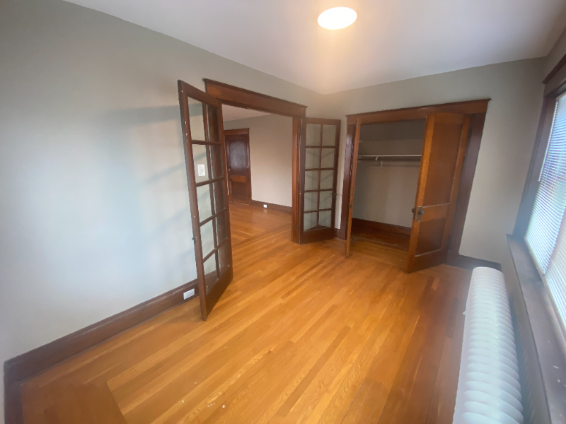 727 S Fort Thomas Ave - Photo 3 of 17