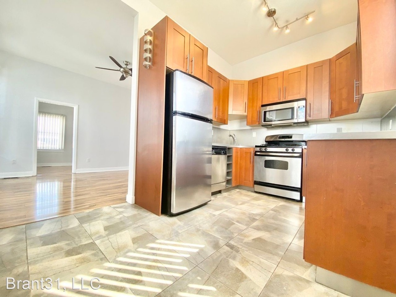 141 W. Ave 31 - Photo 2 of 24