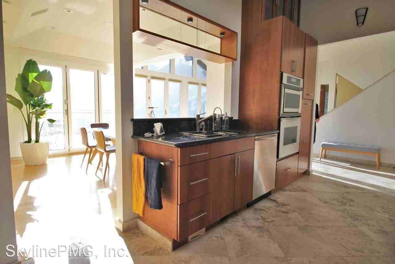 540 Sausalito Blvd - Photo 2 of 17