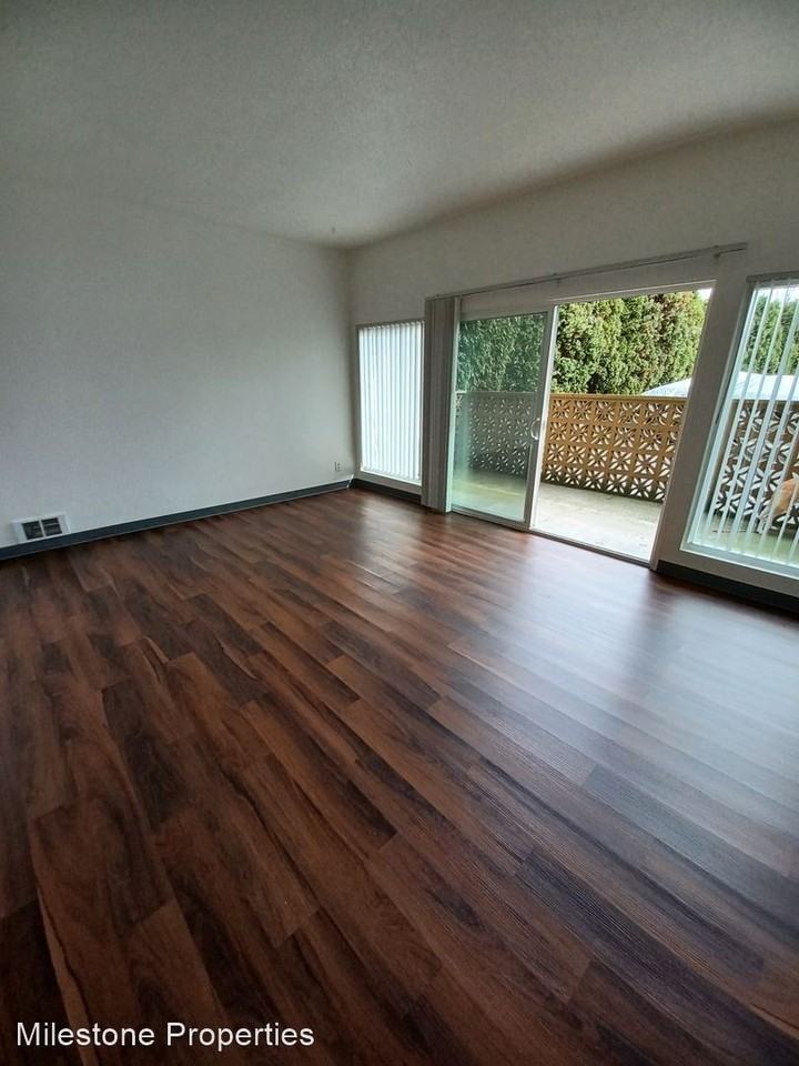 9551 Rainier Ave S - Photo 2 of 12