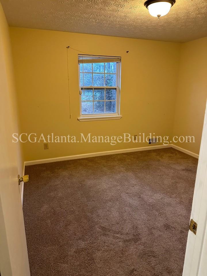 200 Pinehurst Dr #1 - Photo 6 of 9