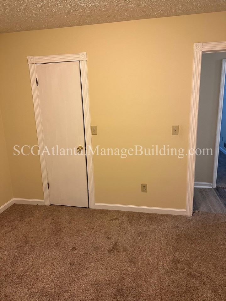 200 Pinehurst Dr #1 - Photo 7 of 9