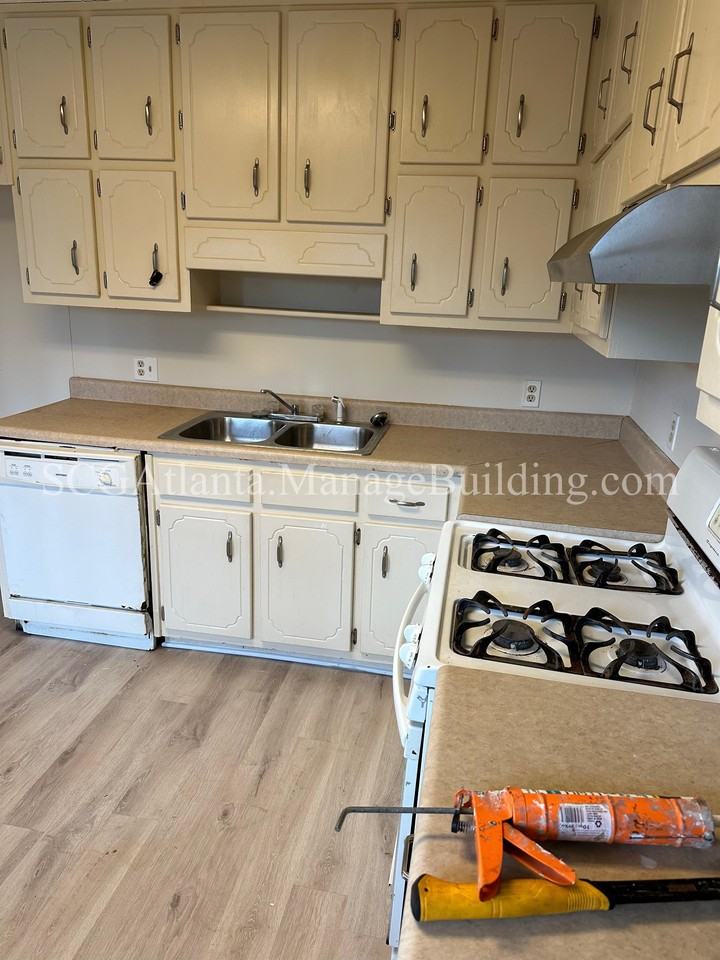 109 Park Pl #1 - Photo 3 of 14