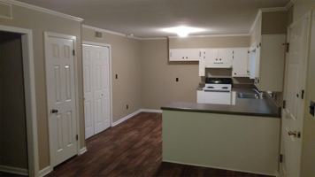 featured image of 98 S Burns St #06