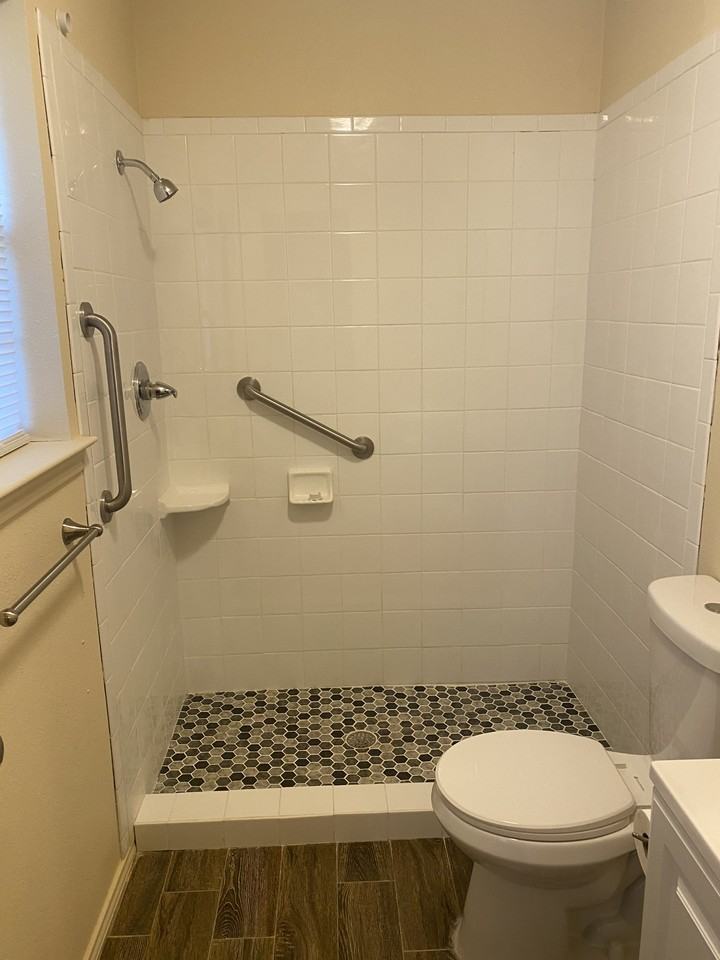 201 Brook Cir #NA - Photo 4 of 17