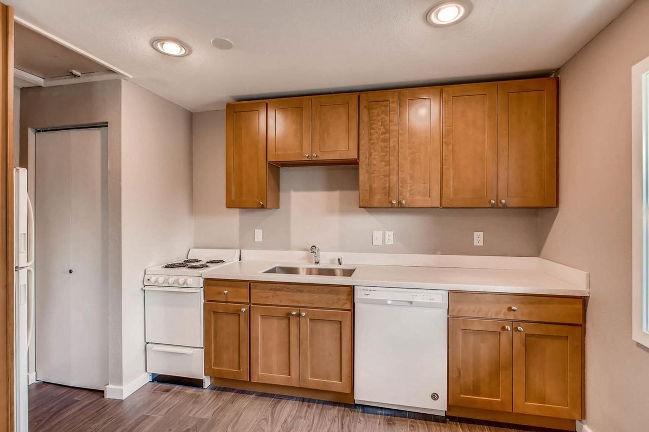 One Bedroom Duplex in Downtown Duvall - Photo 5 of 7