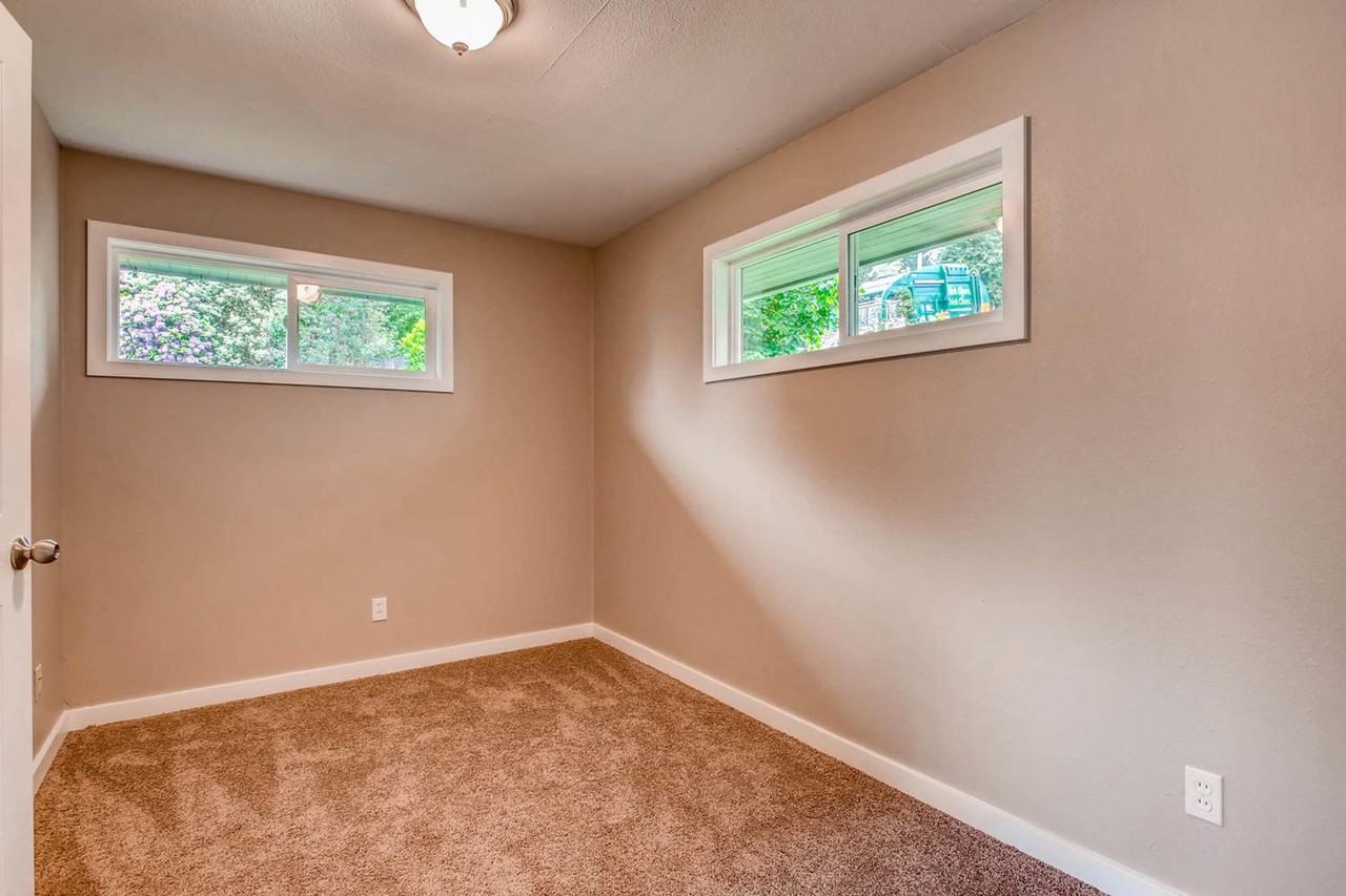 One Bedroom Duplex in Downtown Duvall - Photo 6 of 7