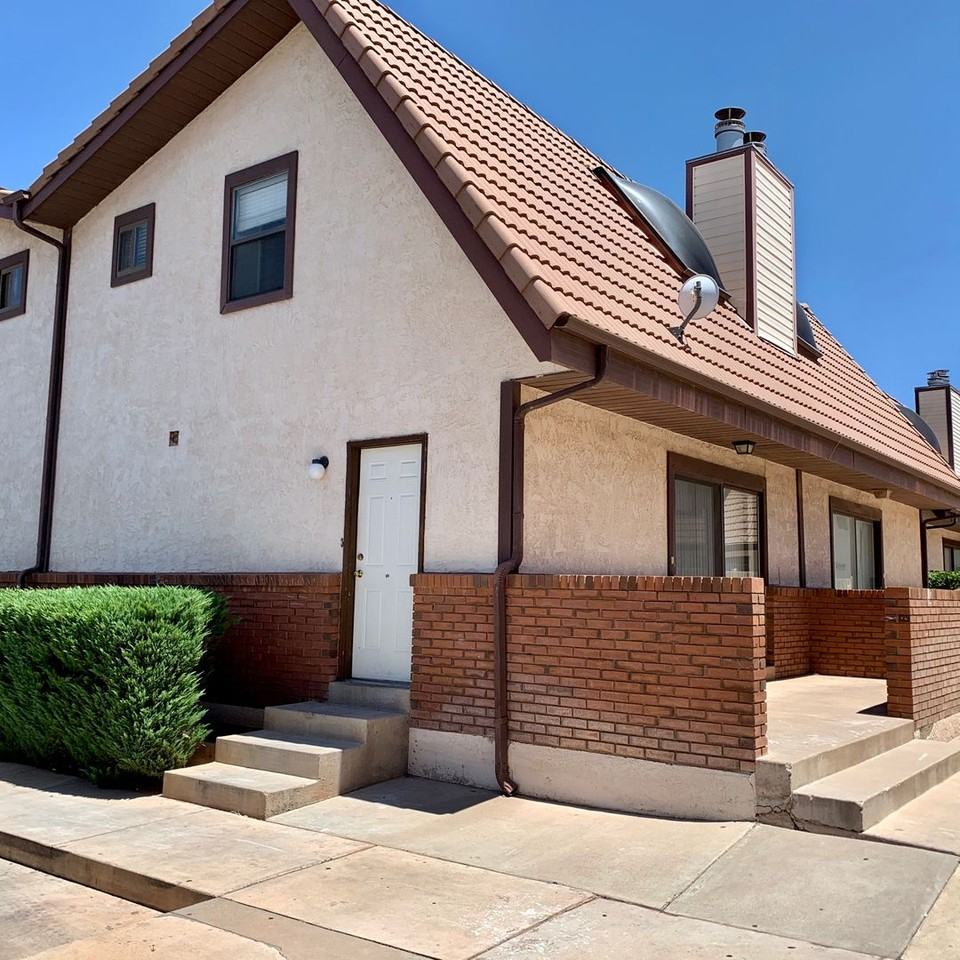 1152 N 1400 W