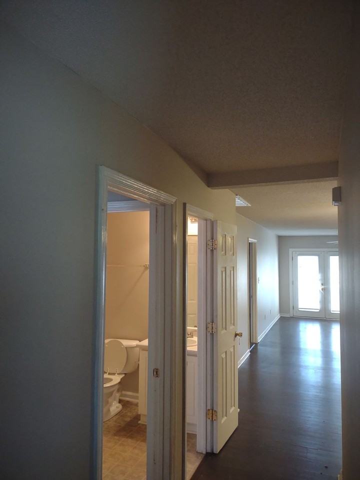 409 Twin Eagles Dr - Photo 3 of 11