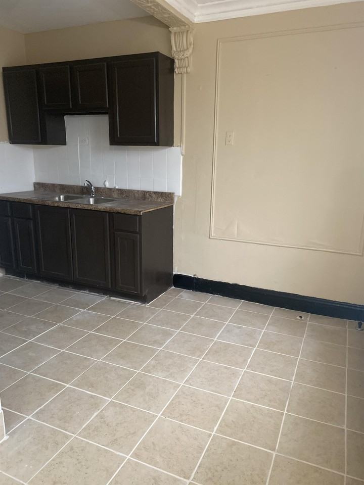 1123 E 82nd St #1123-206 - Photo 4 of 6