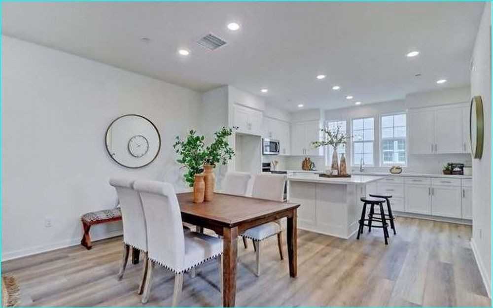 1975 Orchard Dr - Photo 3 of 21