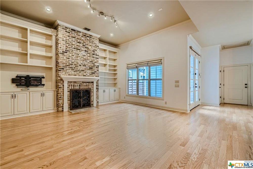 610 Springs Nursery - Photo 2 of 10