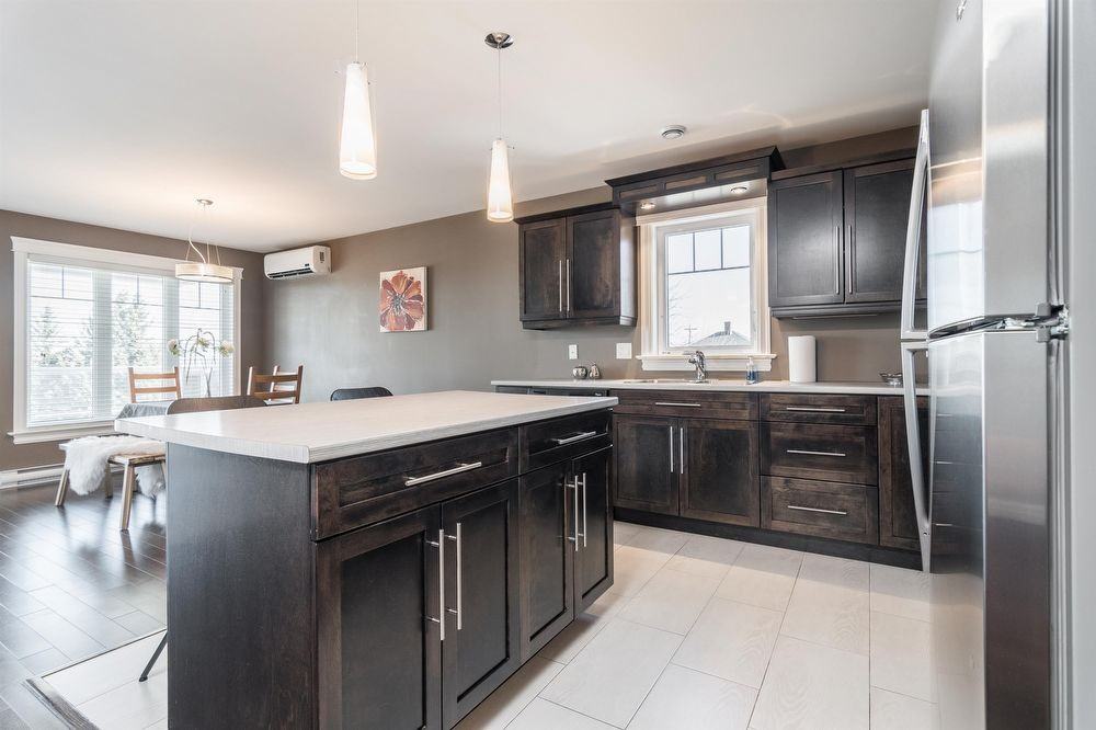 262 Hillsborough Rd - Photo 3 of 20