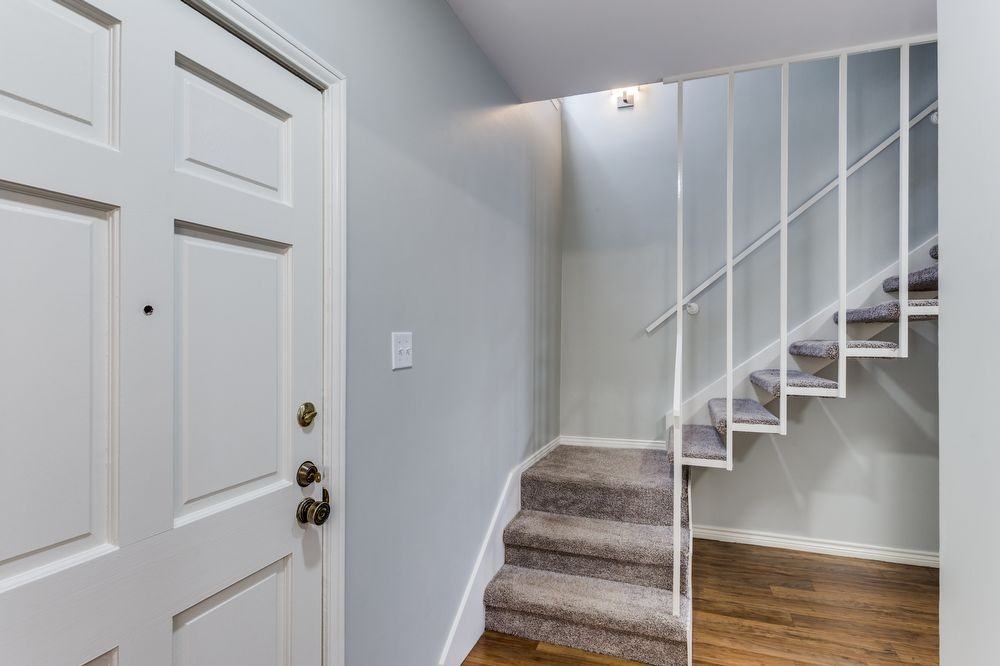 4337 Bellaire Dr S - Photo 2 of 18
