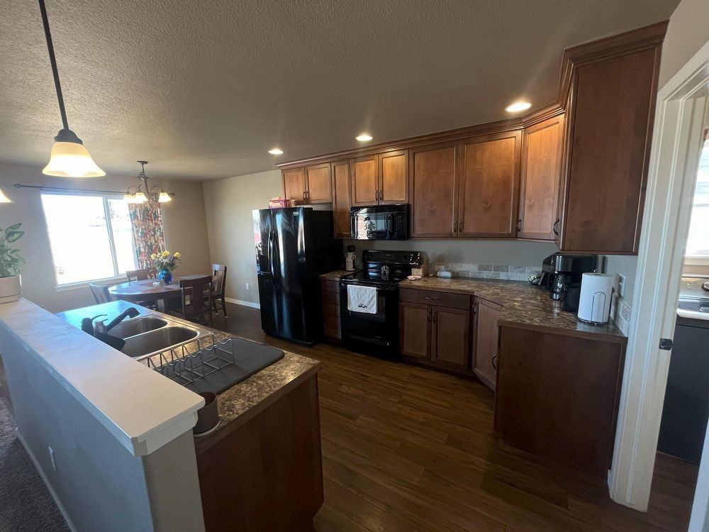 141 Linden Oaks Dr - Photo 2 of 23