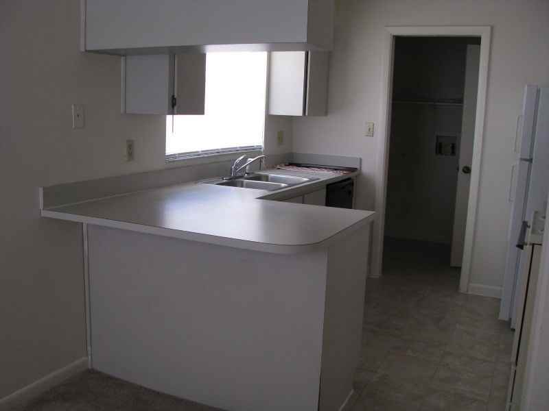 1008 Captiva Point - Photo 2 of 10