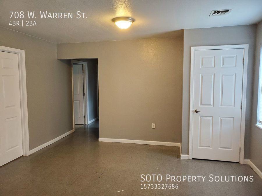 708 Warren St - Photo 3 of 17