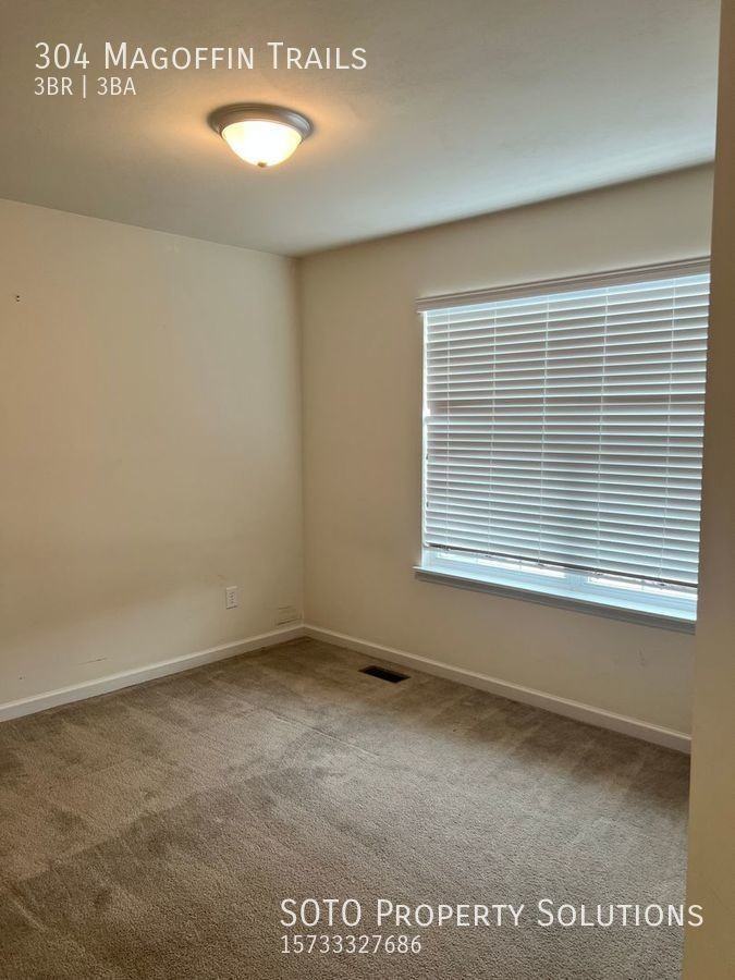 304 Magoffin Trails Ct - Photo 2 of 17