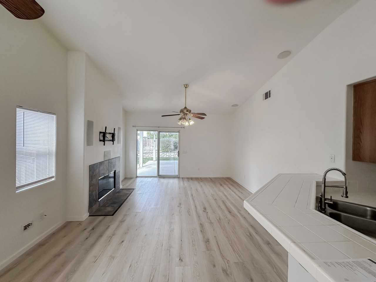 27204 Michener Dr - Photo 2 of 22