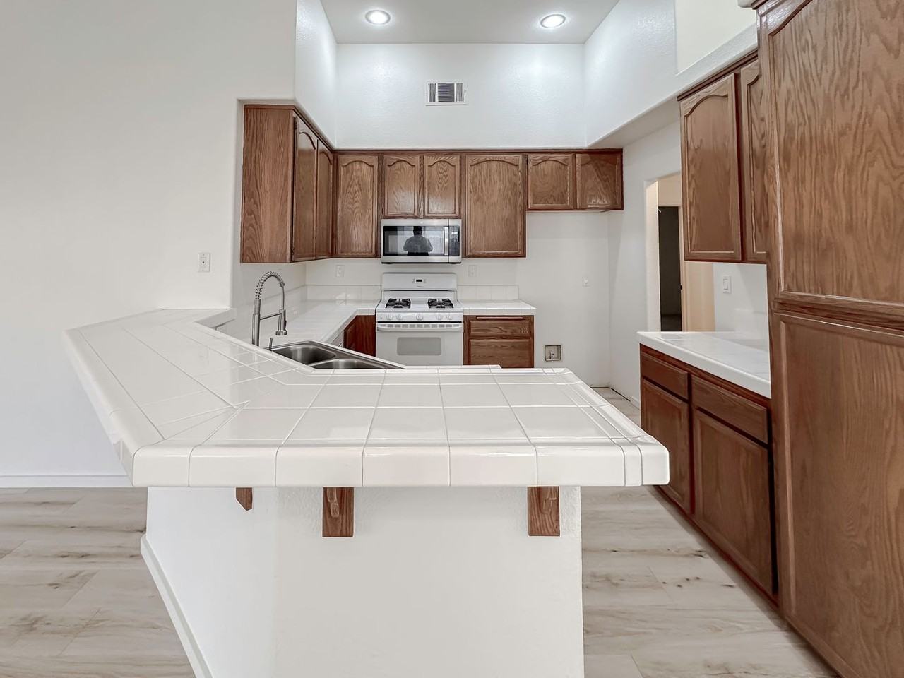 27204 Michener Dr - Photo 5 of 22