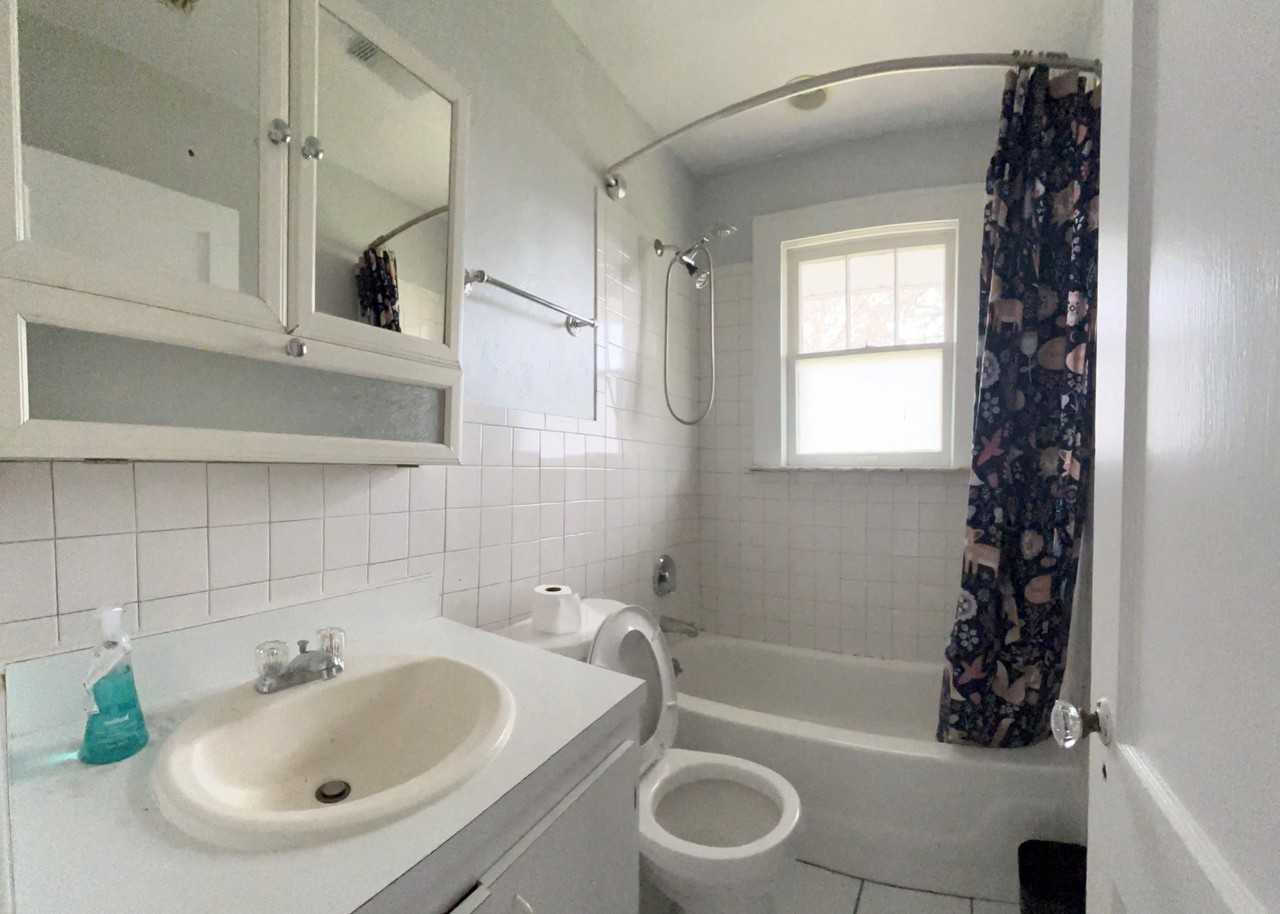 Westwood Ave - Photo 5 of 8