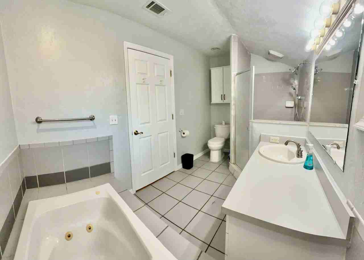 Westwood Ave - Photo 4 of 8