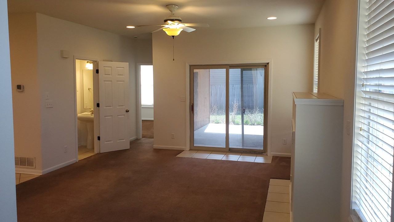 204-206 White River Dr - Photo 3 of 18