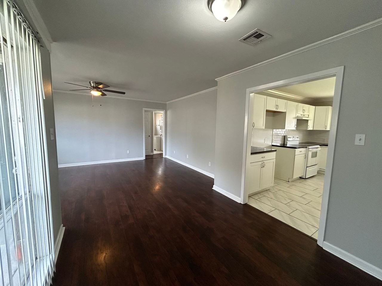 1603 Anita St - Photo 3 of 16
