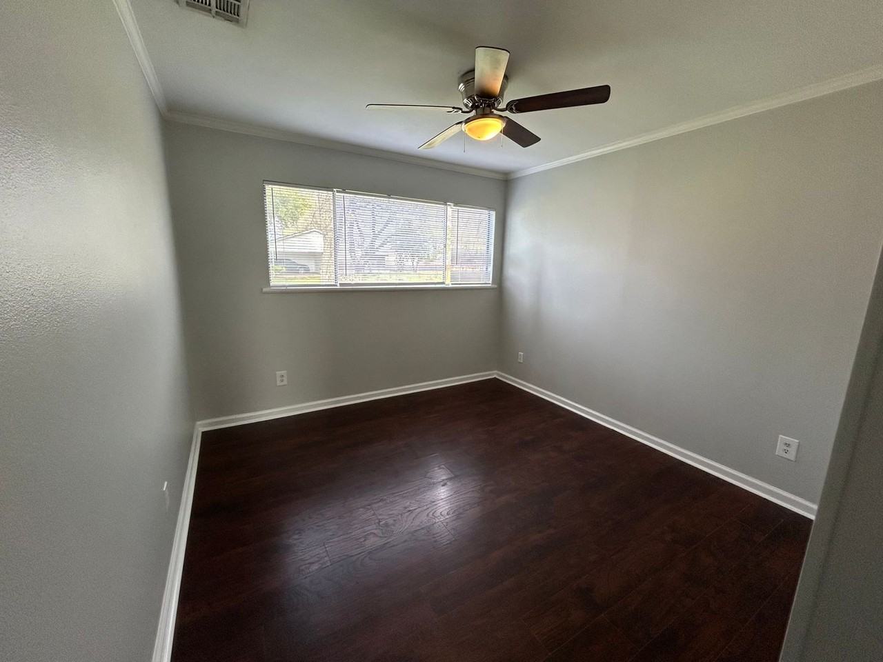 1603 Anita St - Photo 6 of 16