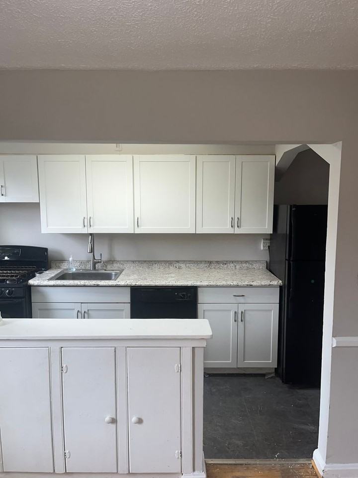 7842 Saint Fabian Ln - Photo 2 of 21